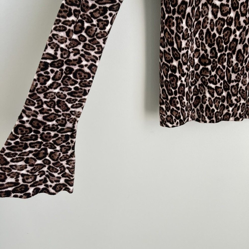 New White House Black Market Leopard Animal Print Bell Sleeve Sweater - Picture 4 of 6